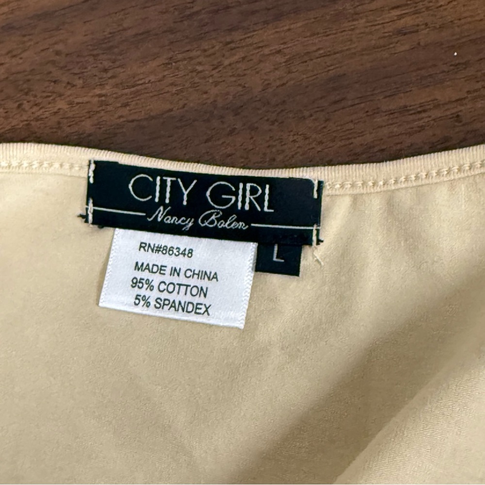 City Girl Nancy Bolen Beige Ruffle Front Sleeveless Top Women’s Large - Picture 5 of 7